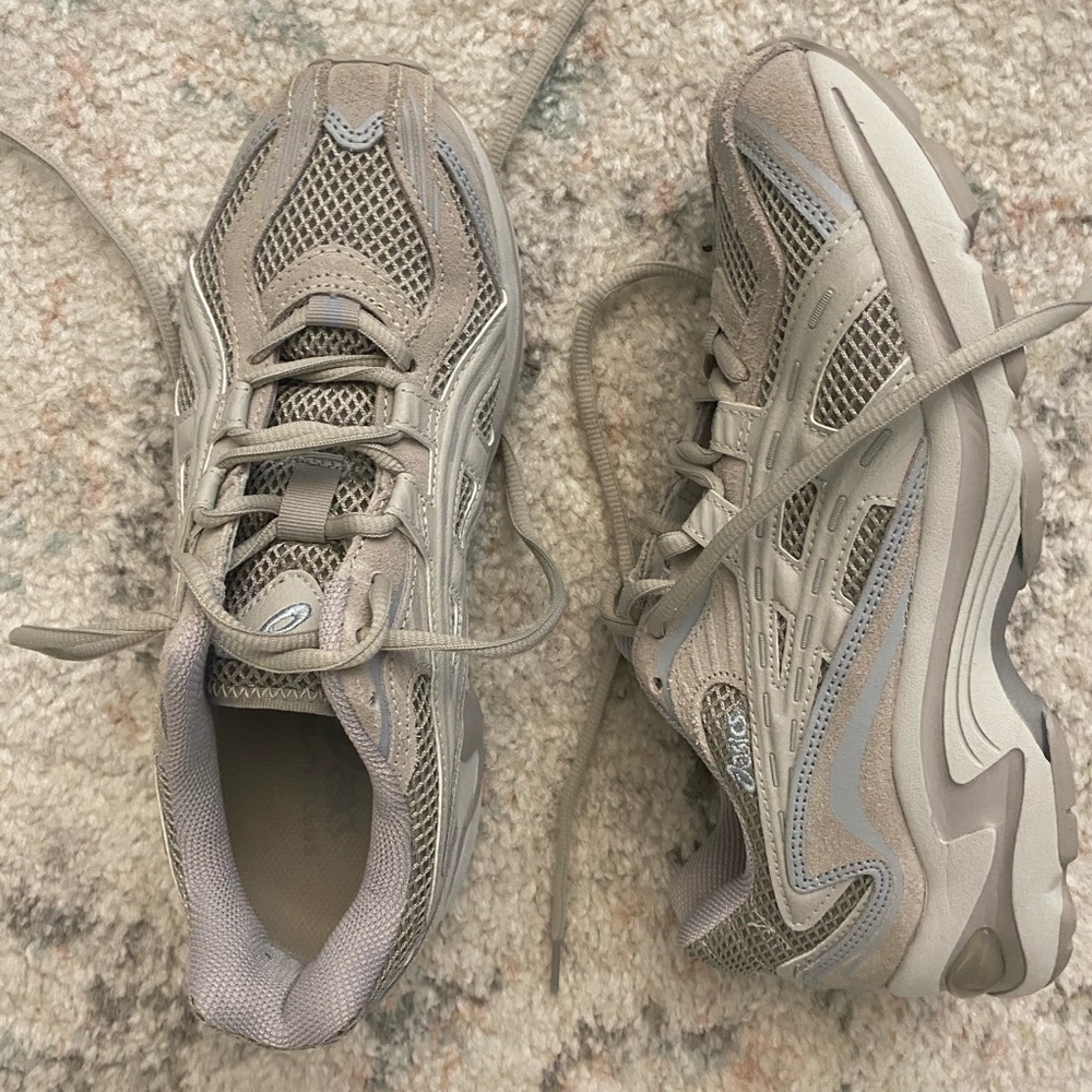 Asics Gel-Preleus Sneakers 7.5 oyster grey